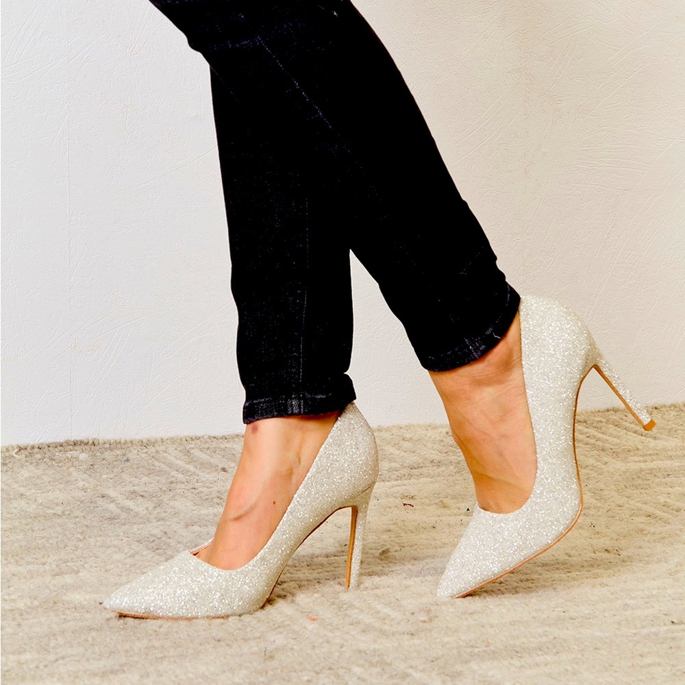 Melody 4" Closed Toe Heels: 3 different colors